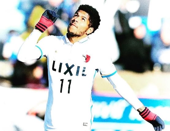 Leandro participa de goleada e festeja classificação do Kashima na Liga dos Campeões