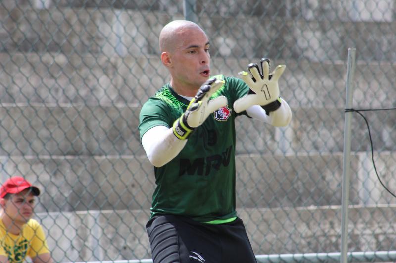 Prestes a completar 300 jogos, goleiro Julio Cesar ressalta: ‘Gosto de criar identidade’