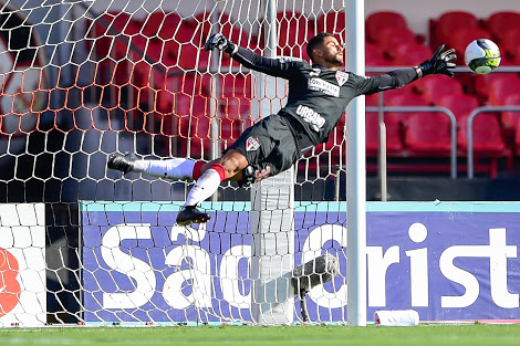 Em sua melhor fase, goleiro Renan Ribeiro completa quatro anos de São Paulo