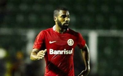 Titular nos últimos dois jogos, Junio garante evolução e analisa Inter forte na Série B