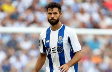 Após completar 50 jogos pelo Porto-POR, zagueiro Felipe mira estreia na Liga dos Campeões diante do Besiktas