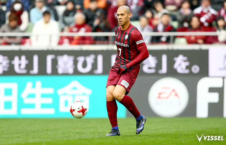 Volante Nilton comemora classificação do Vissel Kobe para semifinal da Copa do Imperador do Japão