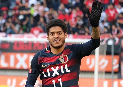 Melhor do clássico, Leandro decide para o Kashima e pode ser campeão japonês sem entrar em campo