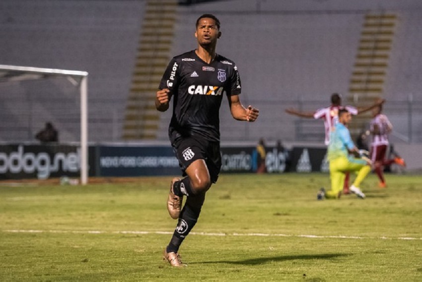 Atacante Júnior Santos quer primeiro gol na Série B para Ponte Preta voltar a vencer