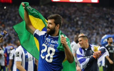 Campeão português, zagueiro Felipe, ex-Corinthians,  ressalta feito do Porto e festeja bom momento na carreira