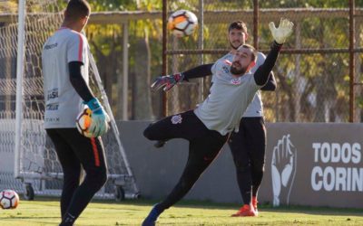 Em semana especial, goleiro Walter projeta estreia na Copa Libertadores e retorno à Arena Corinthians