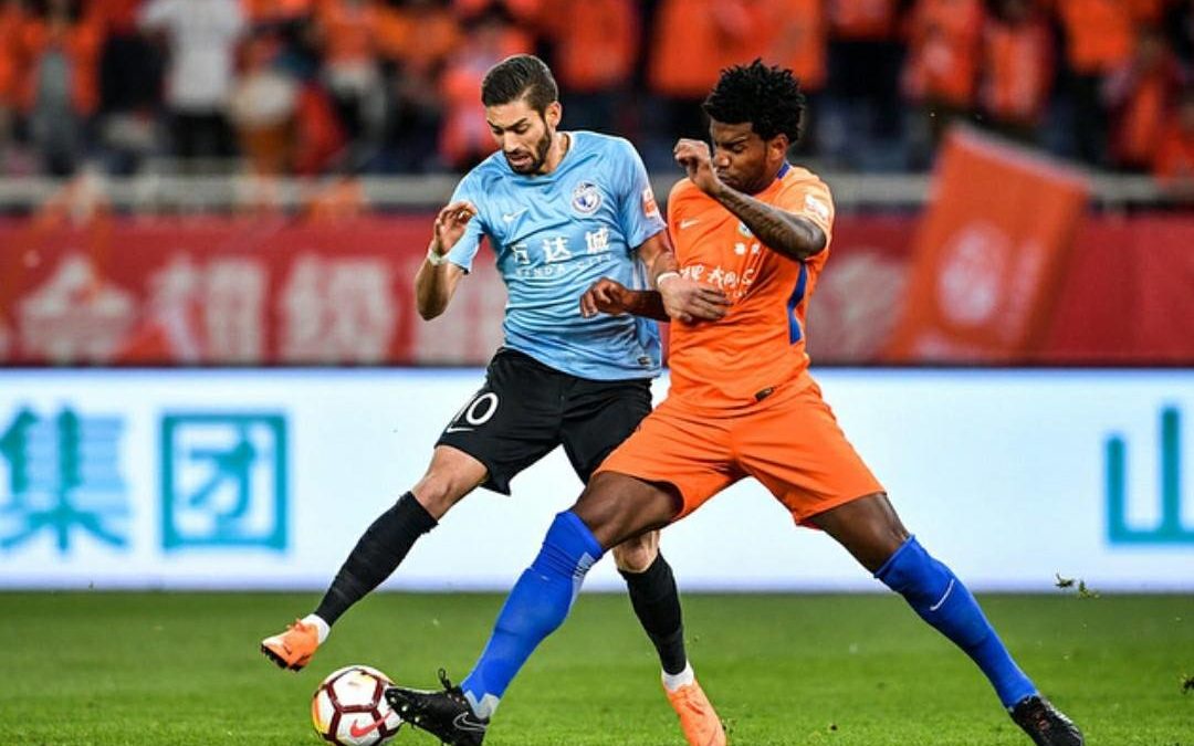 Em duelo pela liderança do Chinês, Gil aposta na força defensiva do Shandong para vencer na abertura do turno