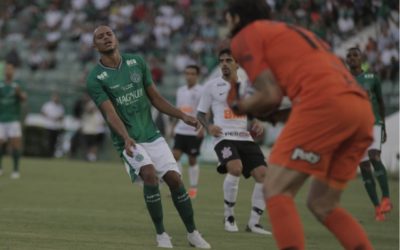 Após vitória, lateral William Matheus cita motivação por tabu do Corinthians e parabeniza torcida do Guarani