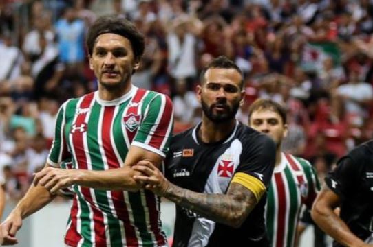 Após vitória em clássico, Castan destaca espírito vencedor do Vasco e alerta para duelo da Copa do Brasil