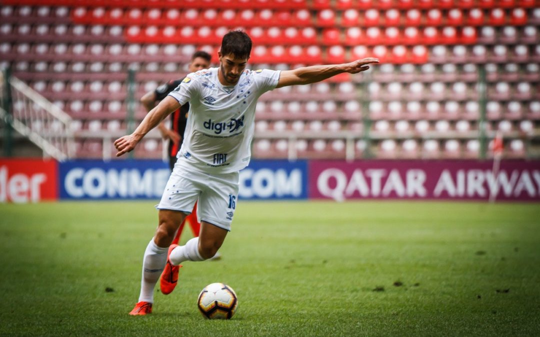 Heptacampeão e titular na Libertadores, Lucas Silva completa seis meses de invencibilidade no Cruzeiro