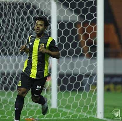 Em semifinal, Romarinho chega a 50 gols pelo Al Ittihad e está perto de completar 100 partidas