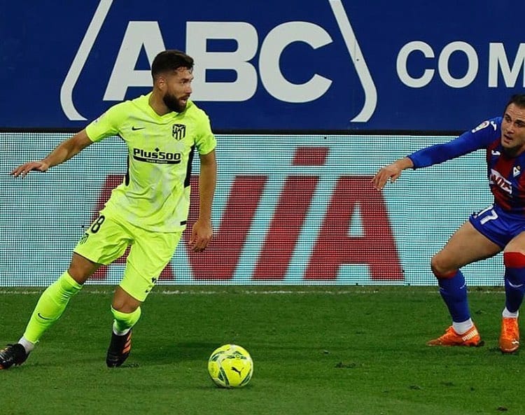 Líder do Espanhol e com a melhor defesa da competição, zagueiro Felipe comemora boa fase do Atlético de Madrid