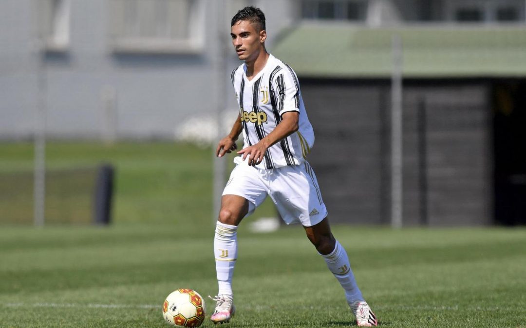 Titular em vitória na primeira partida de 2021, Lucas Rosa projeta sequência na Juventus Sub-23