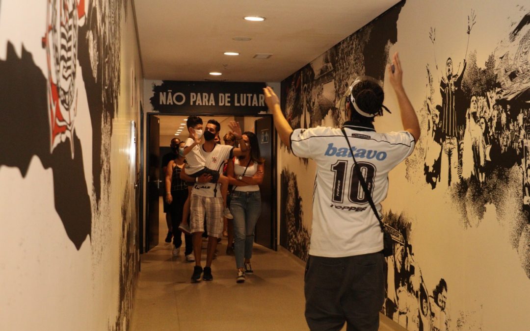 Tour do Corinthians mantém média alta  de visitantes e ganha selos de excelência como atração turística