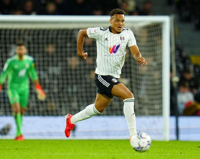 Atacante Rodrigo Muniz comemora acesso à Premier League com o Fulham