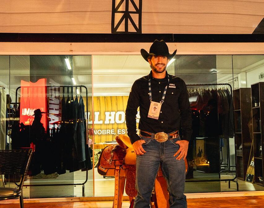 De folga no Cruzeiro, Lucas Silva participa de Rodeio para lançamento da Full Horse, marca de vestuário e proteção animal